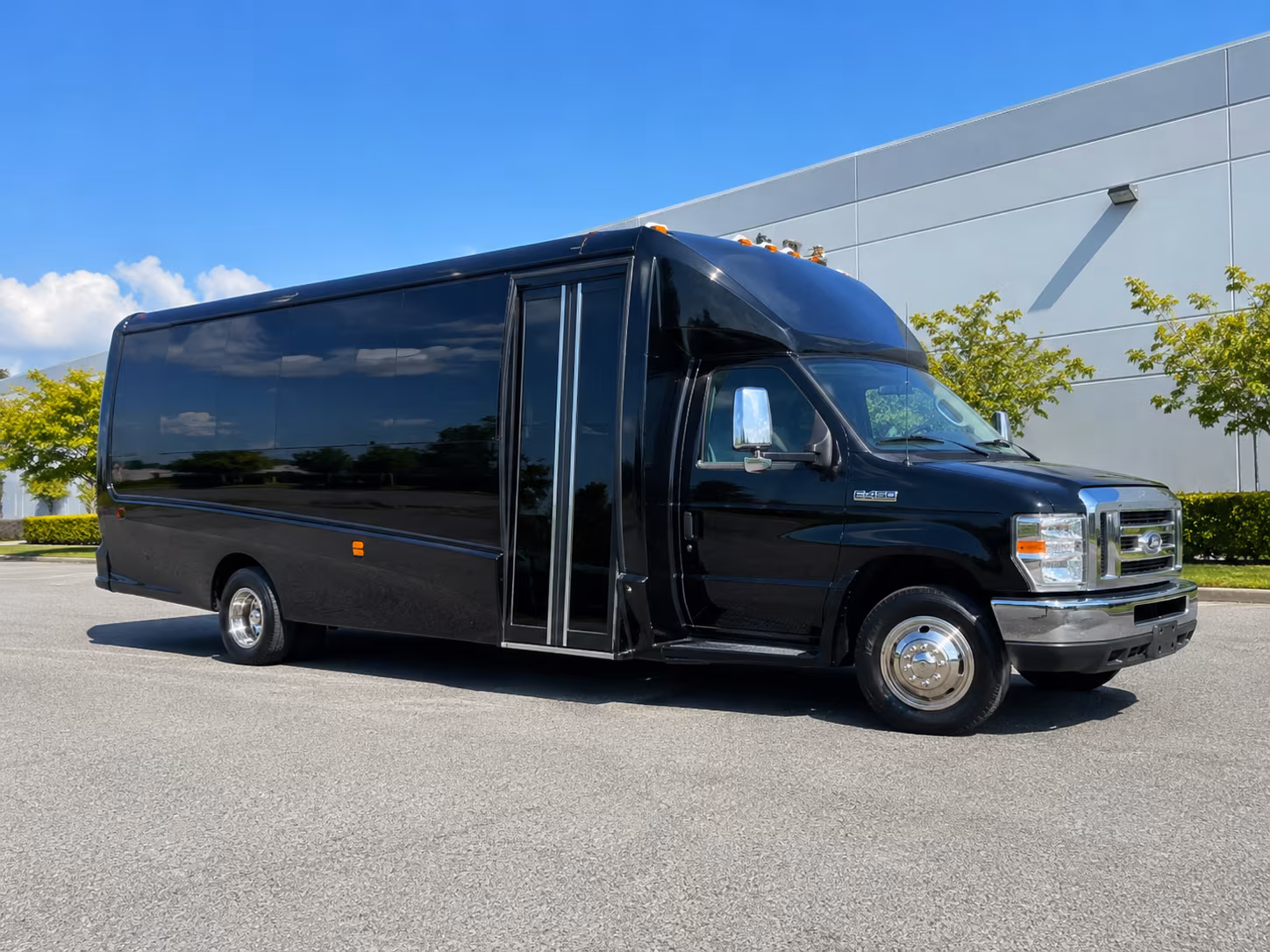 Palmdale Birthday, Sweet 16, & Quinceañera Transportation pickup coordination
